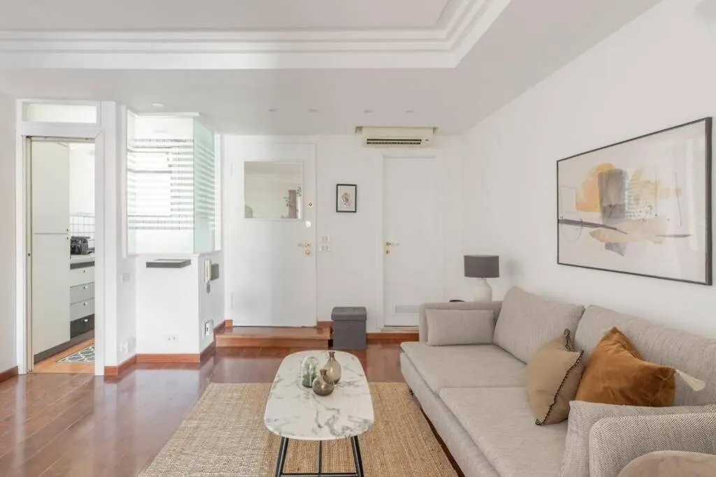 רומא Iflat Light Apartment Near The Colosseum 0*,