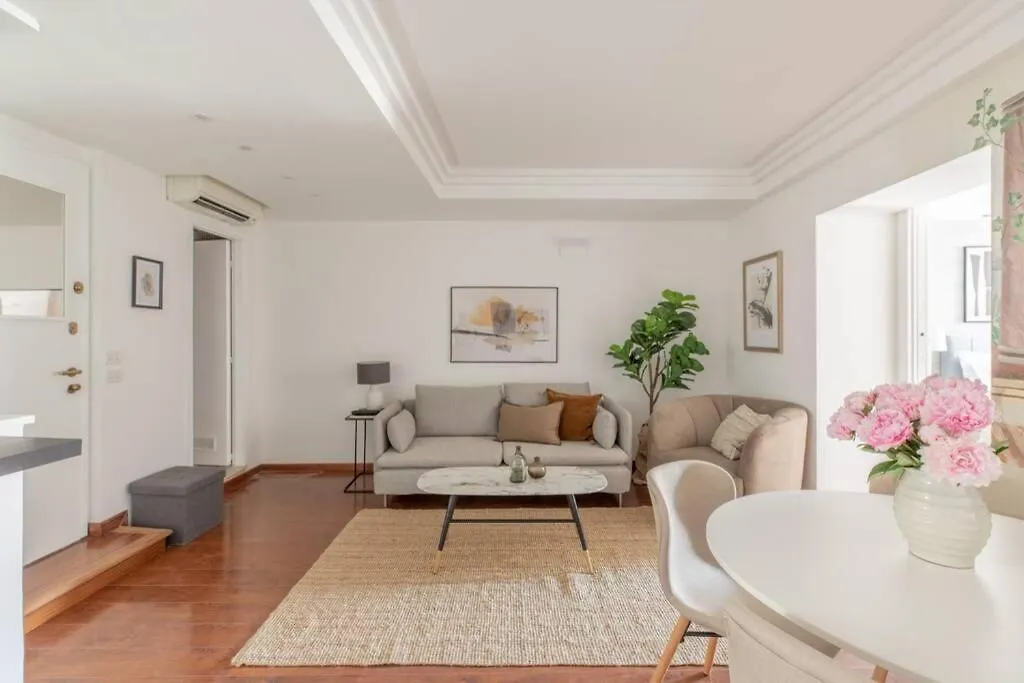 רומא Iflat Light Apartment Near The Colosseum איטליה