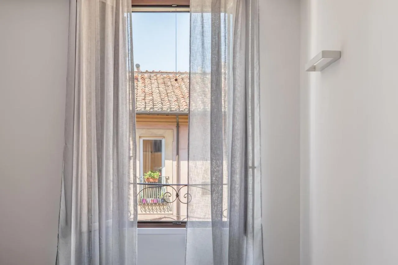 רומא Iflat Light Apartment Near The Colosseum איטליה