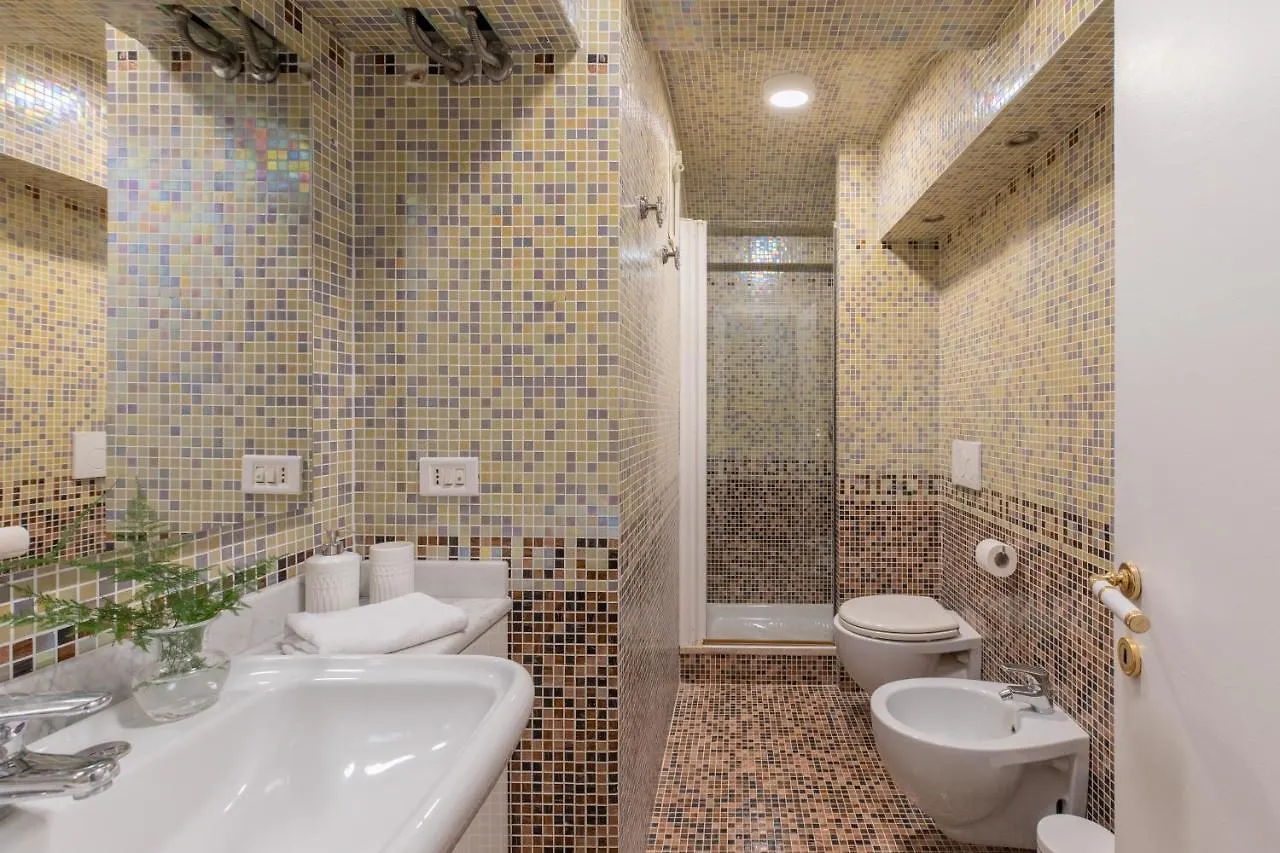 רומא Iflat Light Apartment Near The Colosseum 0*,